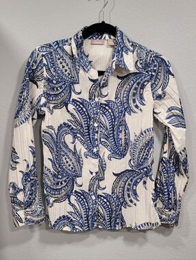 Chicos Crinkle Pleat Blue & White Paisley Blouse Small